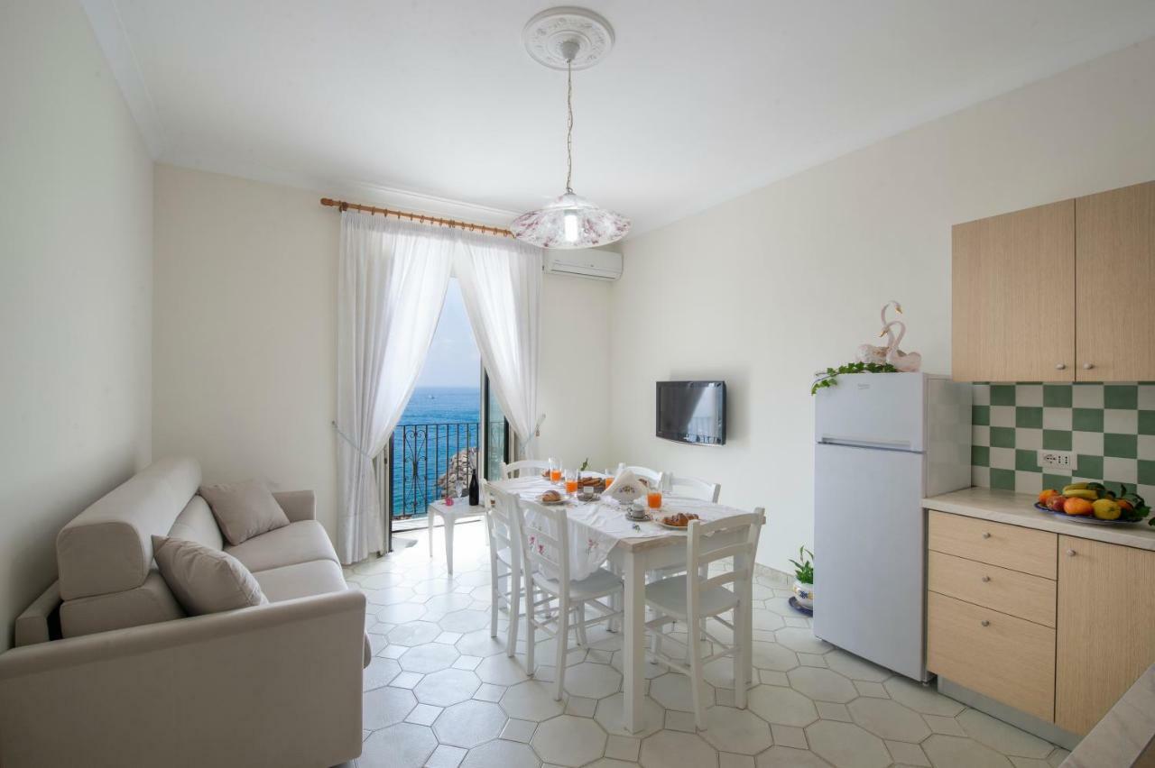 Amalfi Moon Apartment Bagian luar foto