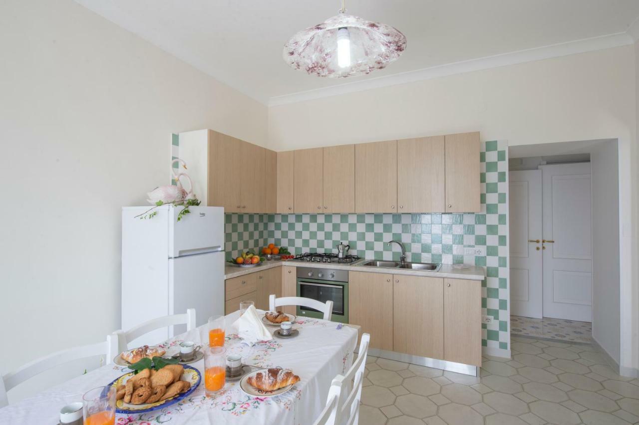 Amalfi Moon Apartment Bagian luar foto