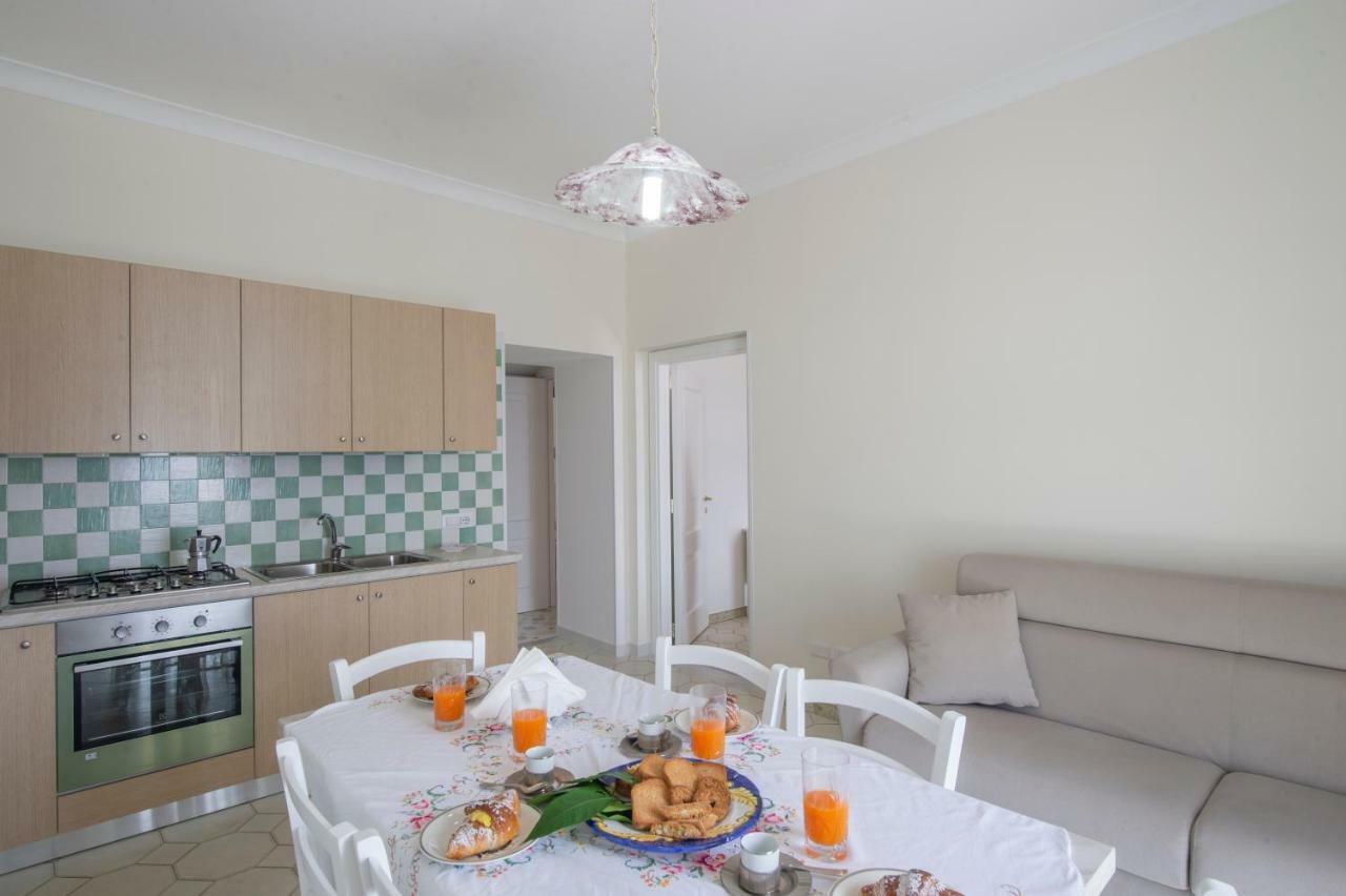 Amalfi Moon Apartment Bagian luar foto