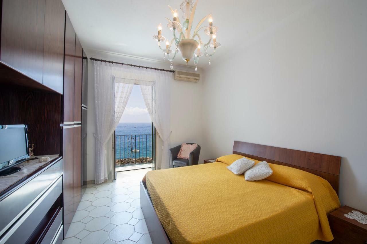 Amalfi Moon Apartment Bagian luar foto